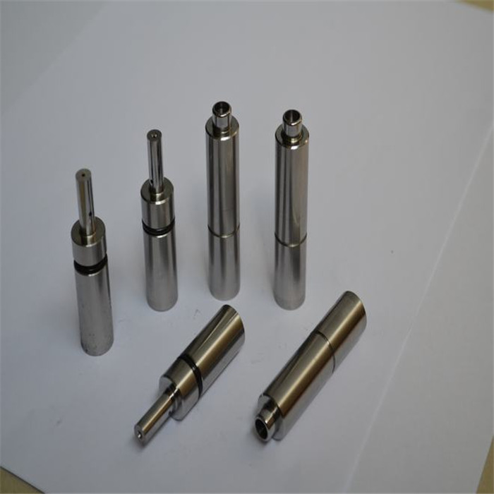 PIERCING PUNCH AND DIE INSERT